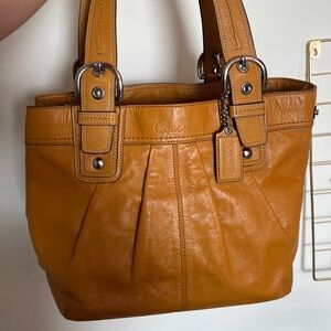Coach Y2K Leather Shoulder Tote in Mustard Yellow with Zipper